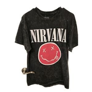 NEW NIRVANA LIVE ‘93 GRAPHIC SHORT SLEEVE T SHIRT GRAY MEN'S Si1ze MEDIUM 🔥